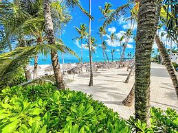 CARIBBEAN STUDIOS POOL BEACH & SPA