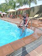Darrel Paradise Resort