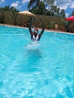 Darrel Paradise Resort