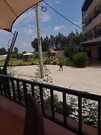 Darrel Paradise Resort