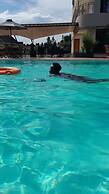 Darrel Paradise Resort
