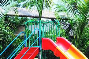 Darrel Paradise Resort