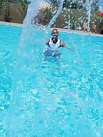 Darrel Paradise Resort