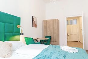 Cozy 1BR Apartment in Prime Location