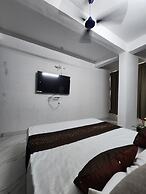 Hotel Viraj