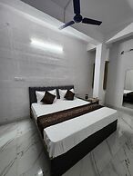 Hotel Viraj