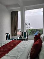Hotel Viraj