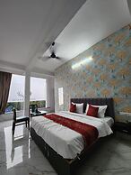 Hotel Viraj