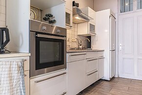 Bright 2BR Flat Near Westbahnhof