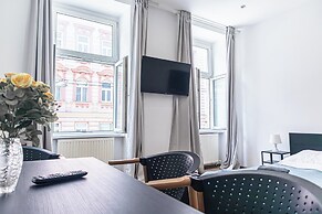 Bright 2BR Flat Near Westbahnhof