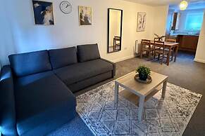 2 Bed - Sleeps 6 - Free Parking