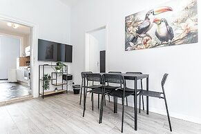 Cozy 2BR 1LR Apt Near Westbahnhof