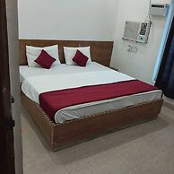 Ladlee Palace Guest House