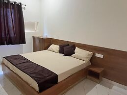 Ladlee Palace Guest House