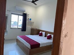 Ladlee Palace Guest House