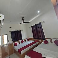 Ladlee Palace Guest House