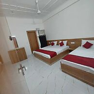Ladlee Palace Guest House