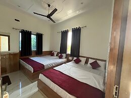 Ladlee Palace Guest House