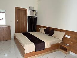 Ladlee Palace Guest House