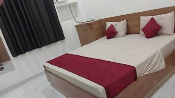 Ladlee Palace Guest House