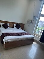 Ladlee Palace Guest House