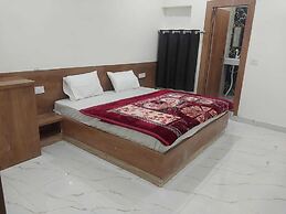 Ladlee Palace Guest House