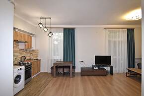 Apartment by Luxe Group AL777