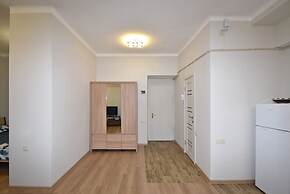 Apartment by Luxe Group AL777