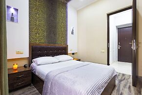 Apartments by Luxe Group AM713