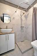 Apartments by Luxe Group AM713