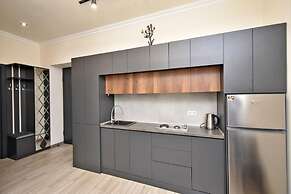 Apartments by Luxe Group AM713
