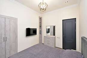 Apartments by Luxe Group AM713