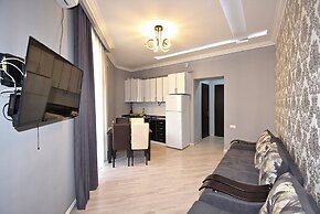 Apartments by Luxe Group AM713
