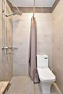 Apartments by Luxe Group AM713