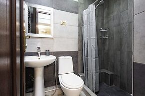 Apartments by Luxe Group AM713