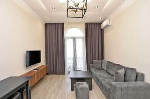 Apartments by Luxe Group AM713