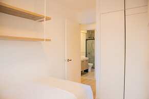w Inviting 3BR w Balcony in Hip Miraflores