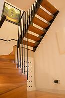 w Inviting 3BR w Balcony in Hip Miraflores