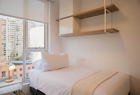 w Inviting 3BR w Balcony in Hip Miraflores
