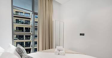 LUX 15 Northside Burj Khalifa View Suite