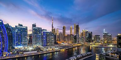LUX 15 Northside Burj Khalifa View Suite