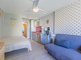 Cosy Apartment Near Sandy Beach