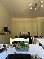 B&B Lary