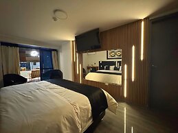 City Tower Hotel