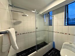 City Tower Hotel
