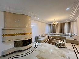Chic 4BR with Jacuzzi-Fez New City Stay