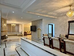 Chic 4BR with Jacuzzi-Fez New City Stay