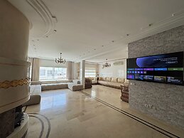Chic 4BR with Jacuzzi-Fez New City Stay