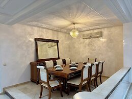 Chic 4BR with Jacuzzi-Fez New City Stay
