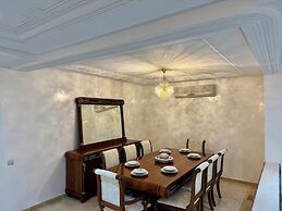 Chic 4BR with Jacuzzi-Fez New City Stay